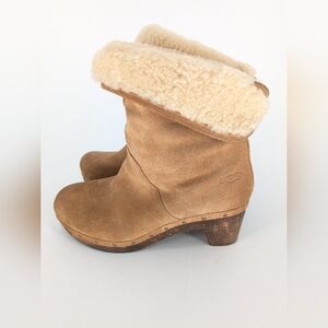 UGG Lynnea Fold Over Leather Clog Boot Brown Shearling Cuff Womens 9 US 3204